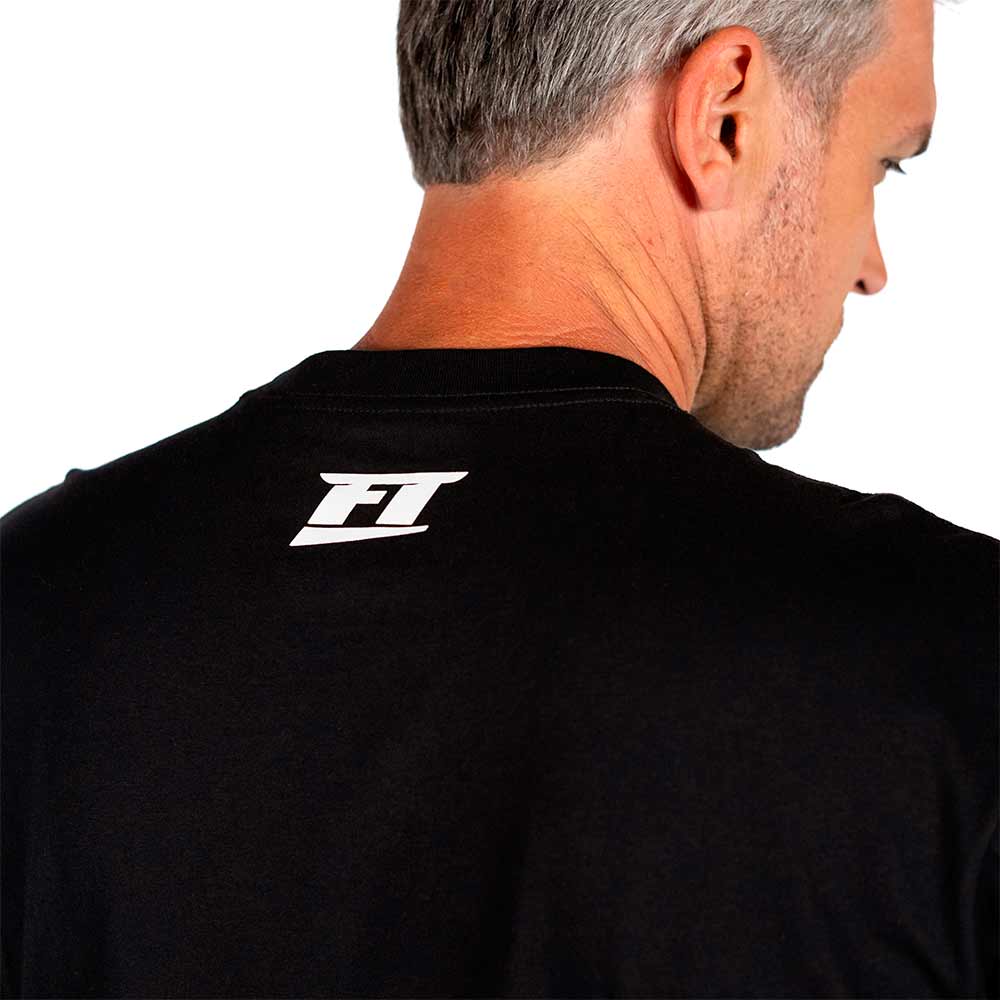 Camiseta Preta Clássica